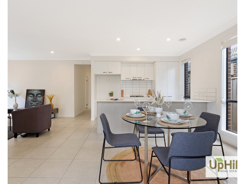5 Mercury Road, Cranbourne East VIC 3977