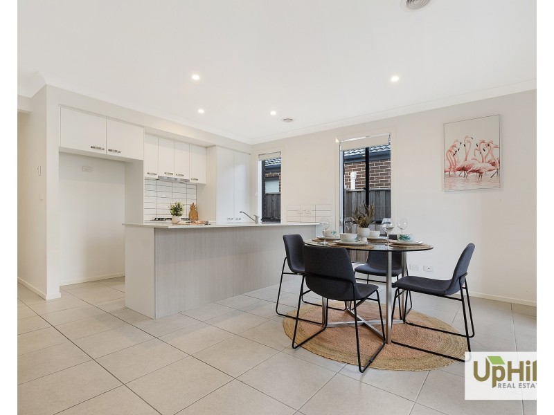 5 Mercury Road, Cranbourne East VIC 3977