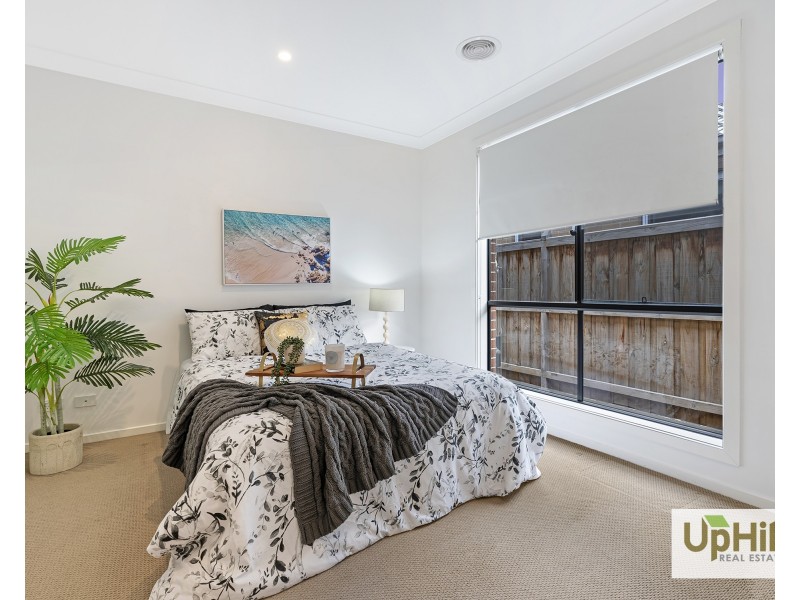 5 Mercury Road, Cranbourne East VIC 3977