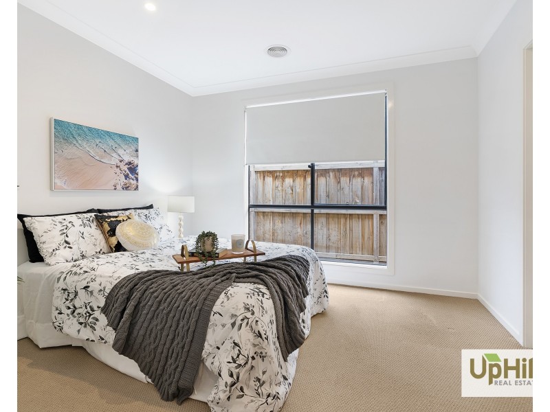 5 Mercury Road, Cranbourne East VIC 3977