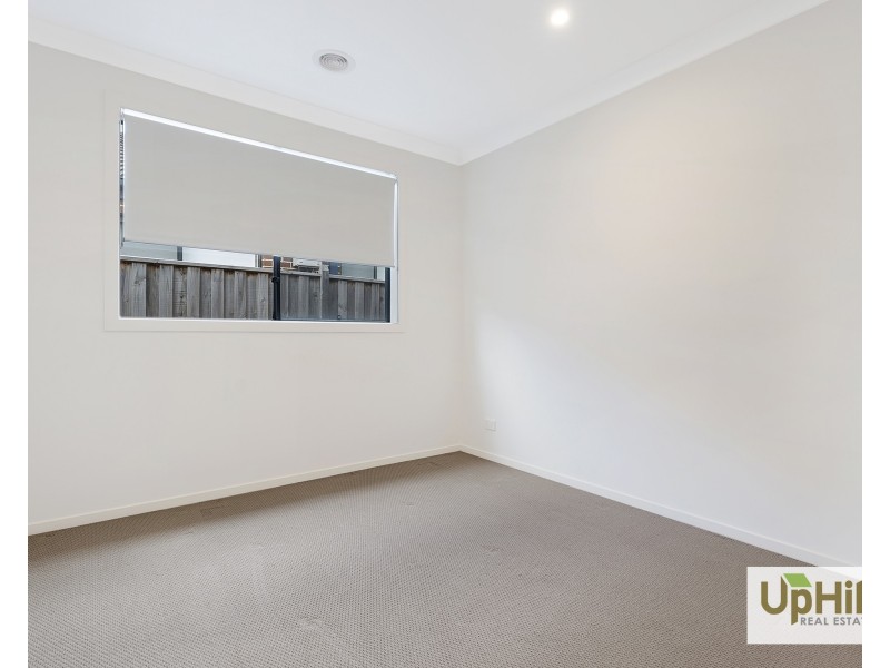 5 Mercury Road, Cranbourne East VIC 3977