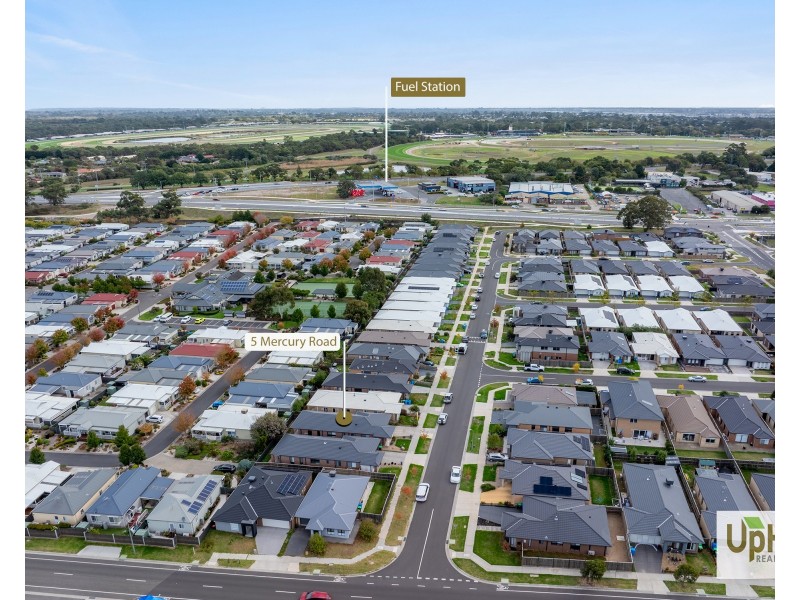 5 Mercury Road, Cranbourne East VIC 3977