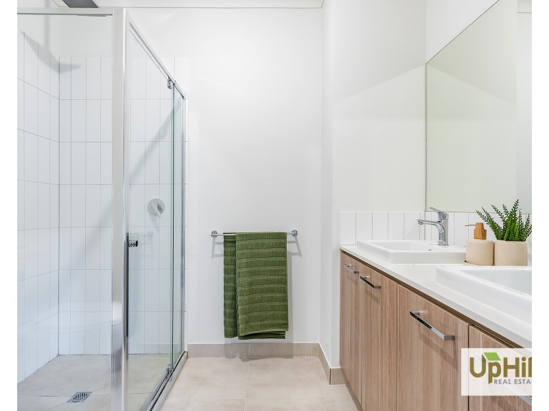 10 Plymouth Boulevard, Clyde North VIC 3978