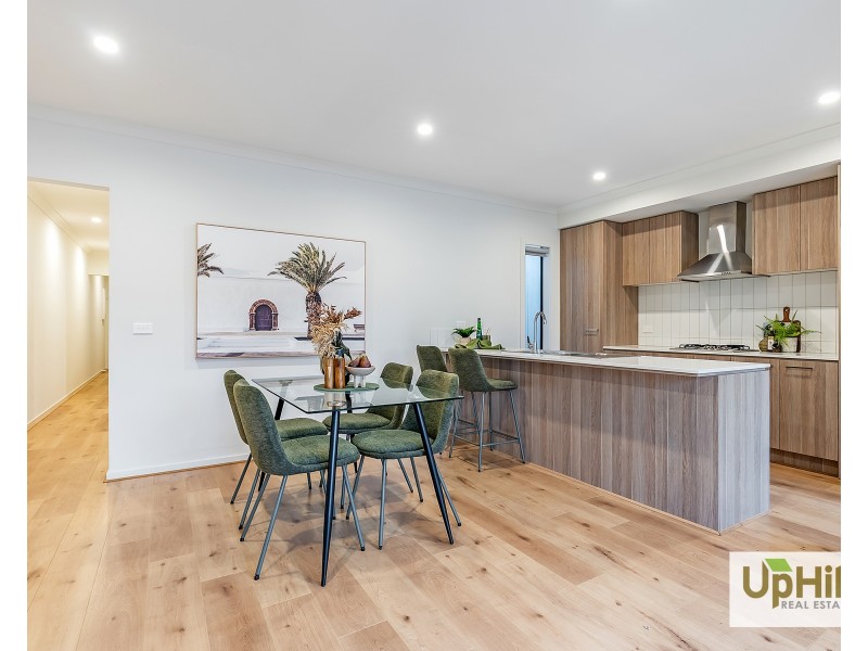 10 Plymouth Boulevard, Clyde North VIC 3978