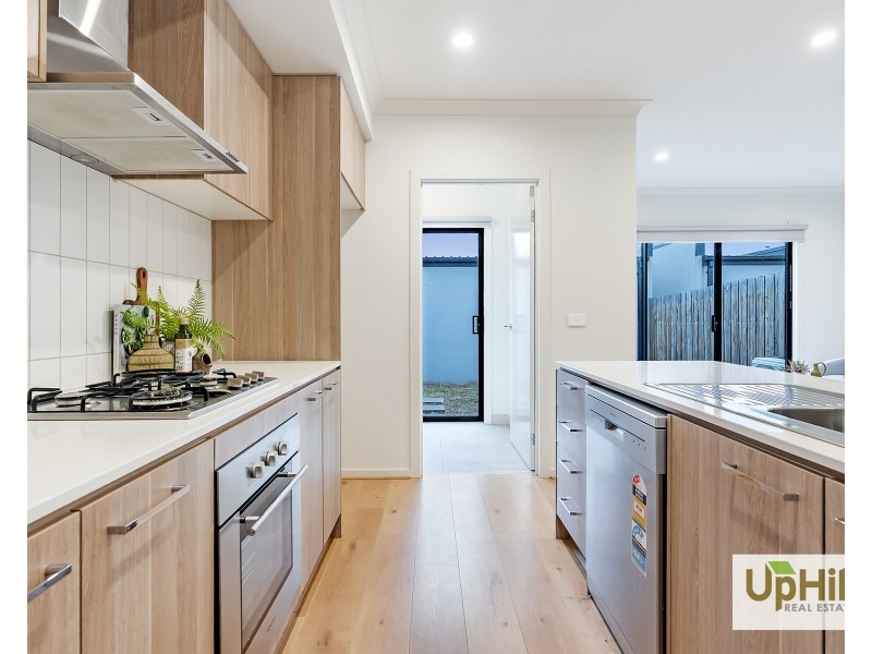 10 Plymouth Boulevard, Clyde North VIC 3978