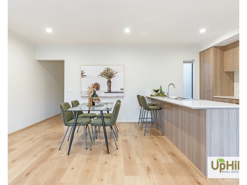 10 Plymouth Boulevard, Clyde North VIC 3978