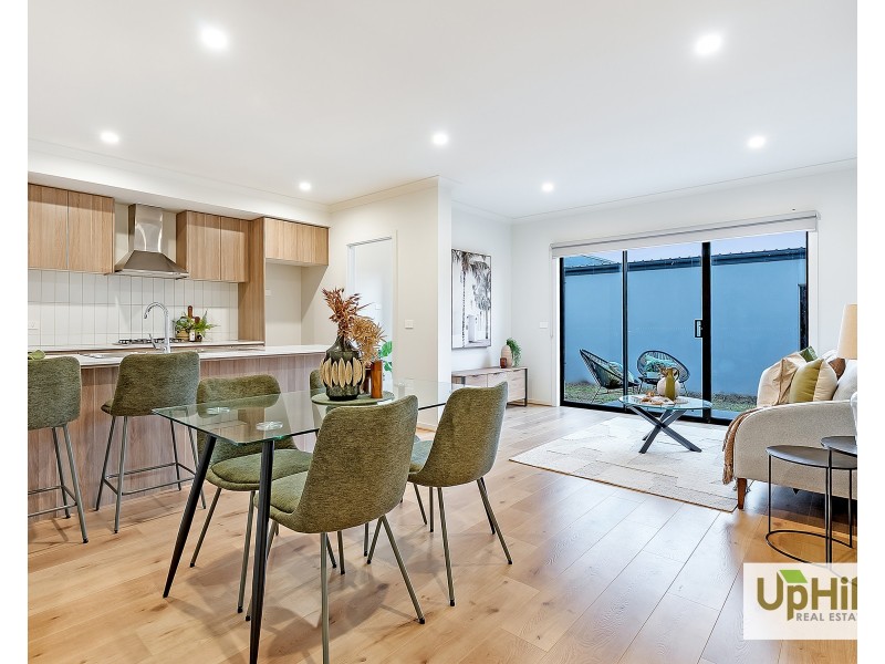 10 Plymouth Boulevard, Clyde North VIC 3978