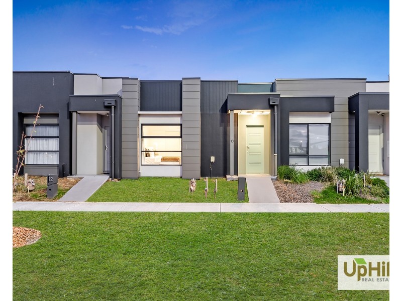 10 Plymouth Boulevard, Clyde North VIC 3978