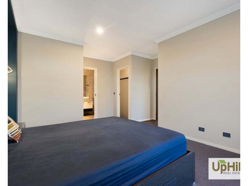 11 Handsome Avenue, Clyde North VIC 3978