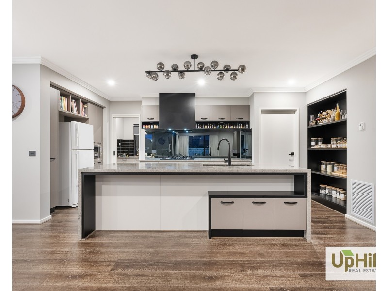 11 Handsome Avenue, Clyde North VIC 3978