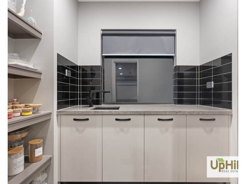 11 Handsome Avenue, Clyde North VIC 3978