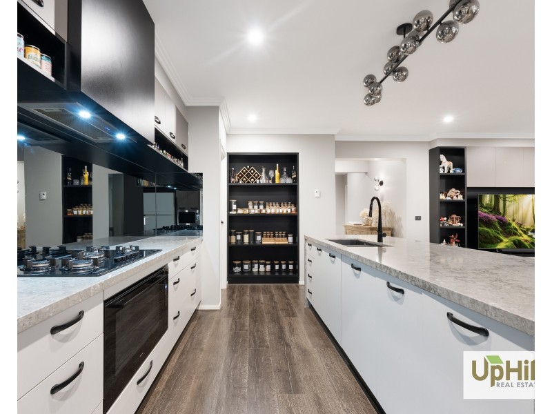 11 Handsome Avenue, Clyde North VIC 3978