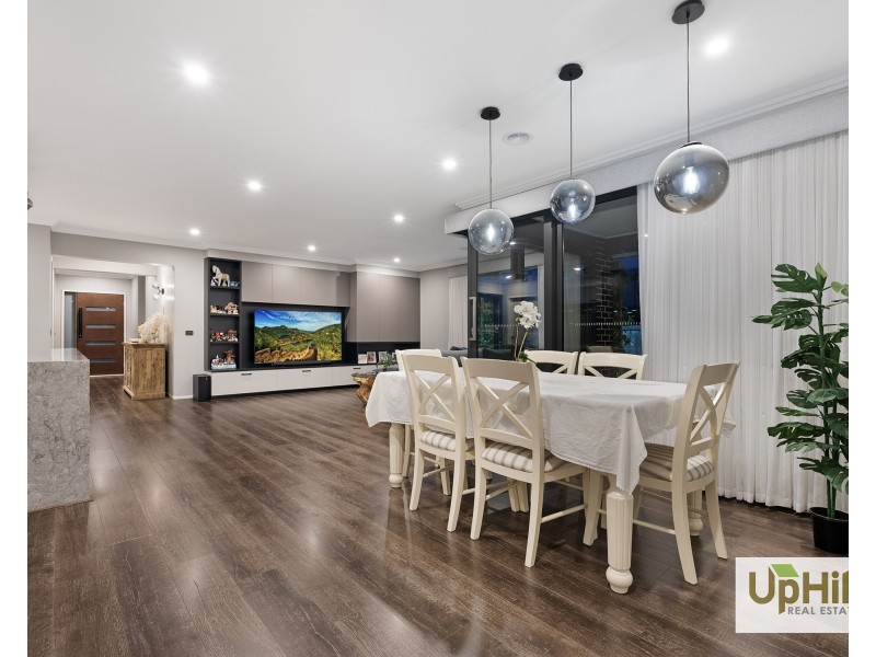 11 Handsome Avenue, Clyde North VIC 3978