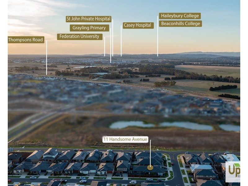 11 Handsome Avenue, Clyde North VIC 3978