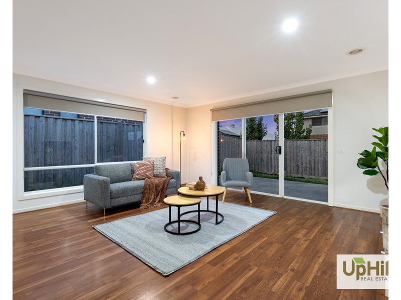 20 Sandymount Drive, Clyde North VIC 3978