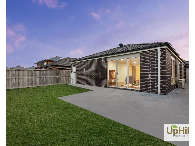 20 Sandymount Drive, Clyde North VIC 3978