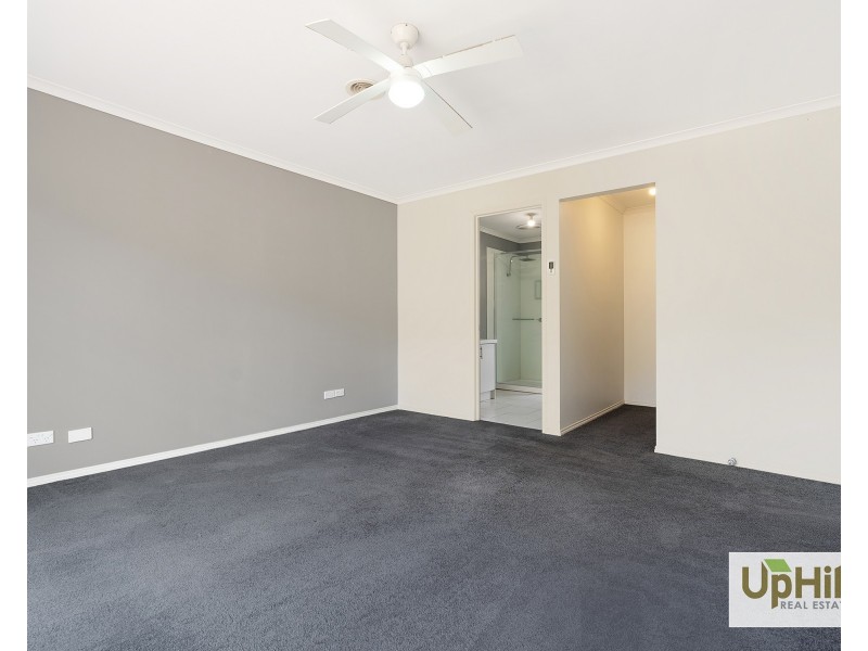 21 Cornwell Cres, Cranbourne East VIC 3977