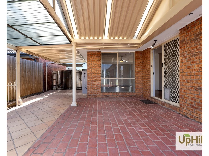 21 Cornwell Cres, Cranbourne East VIC 3977