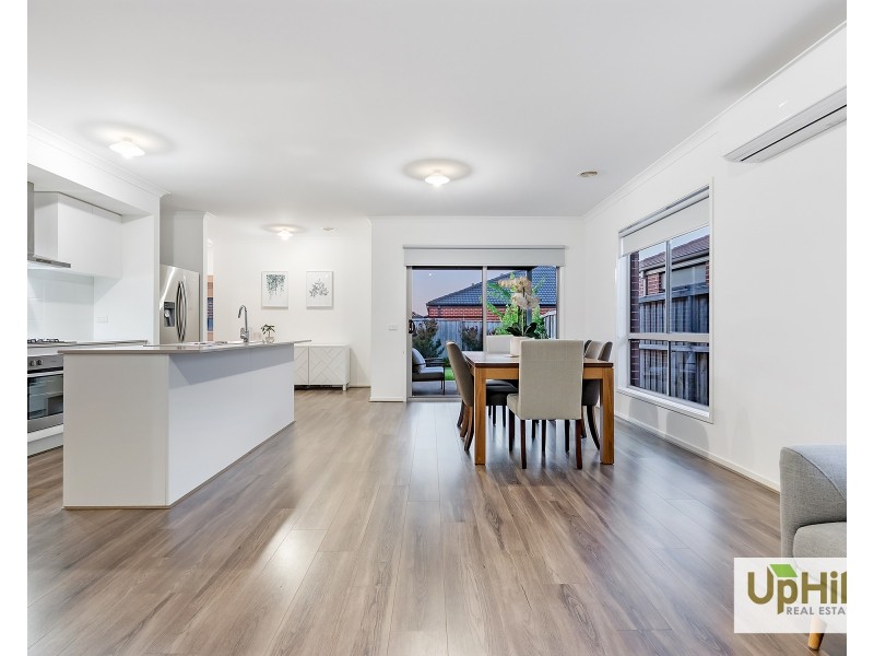 23 Colonnade Street, Clyde North VIC 3978