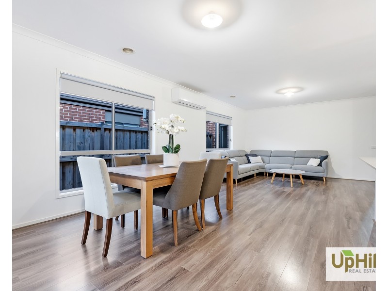 23 Colonnade Street, Clyde North VIC 3978