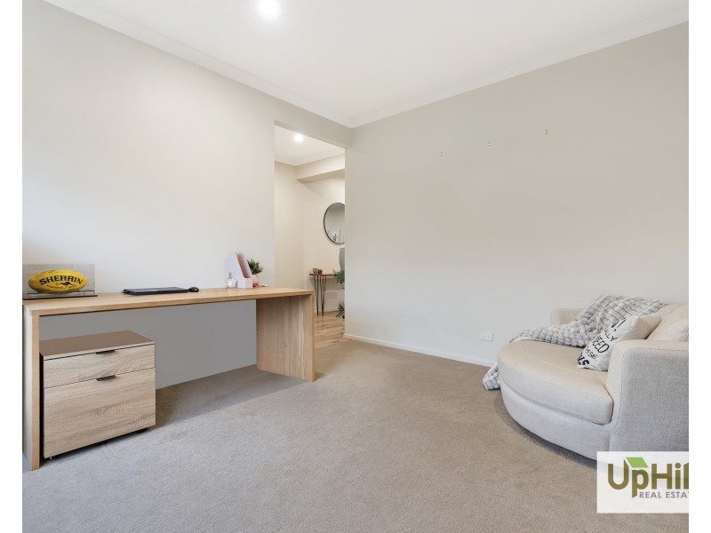 25 Holgate Avenue, Clyde North VIC 3978