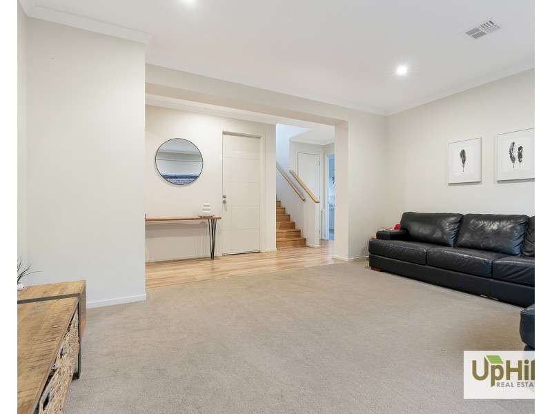 25 Holgate Avenue, Clyde North VIC 3978