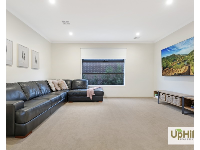 25 Holgate Avenue, Clyde North VIC 3978
