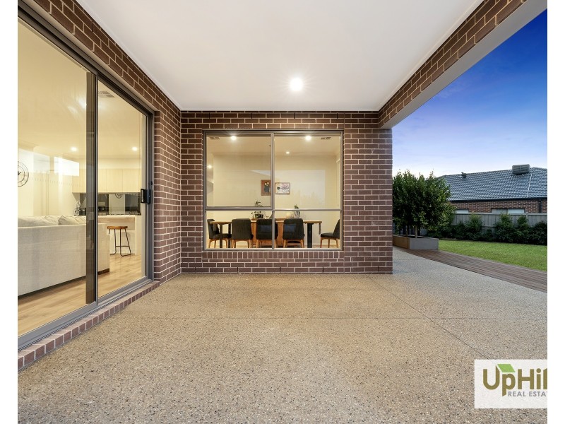 25 Holgate Avenue, Clyde North VIC 3978