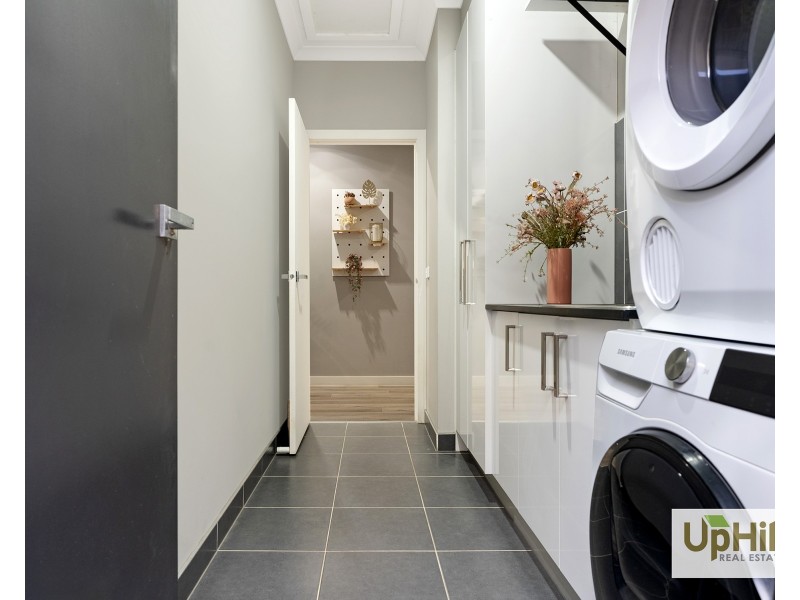 226 Heather Grove, Clyde North VIC 3978