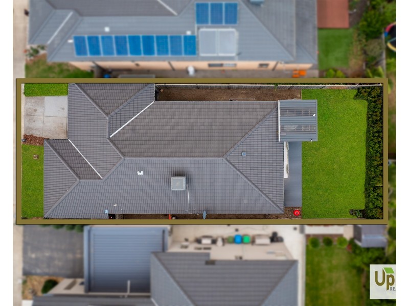 226 Heather Grove, Clyde North VIC 3978