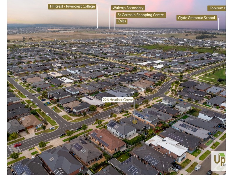 226 Heather Grove, Clyde North VIC 3978