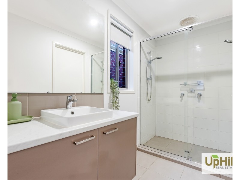 62 Chesney Circuit, Clyde VIC 3978