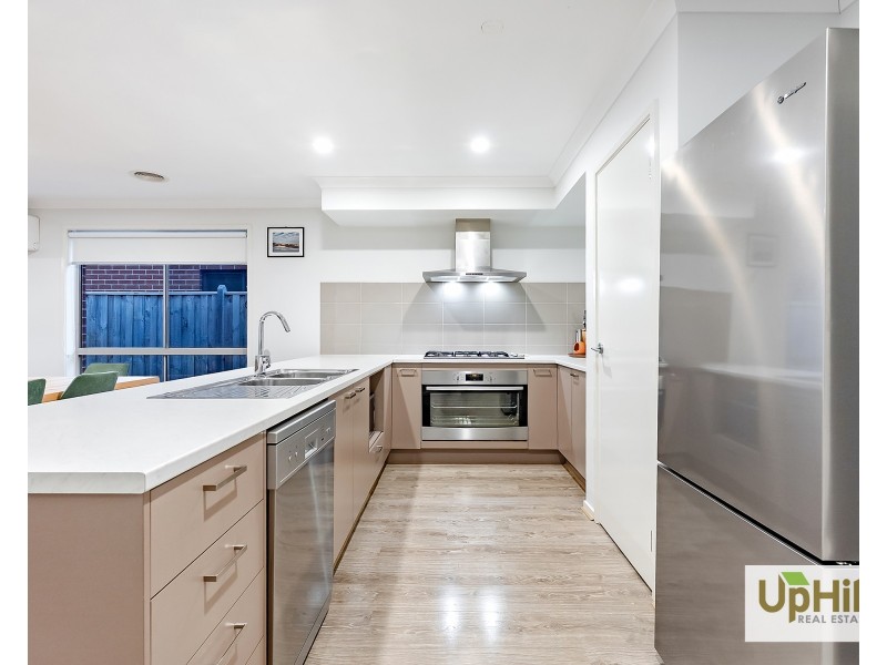 62 Chesney Circuit, Clyde VIC 3978