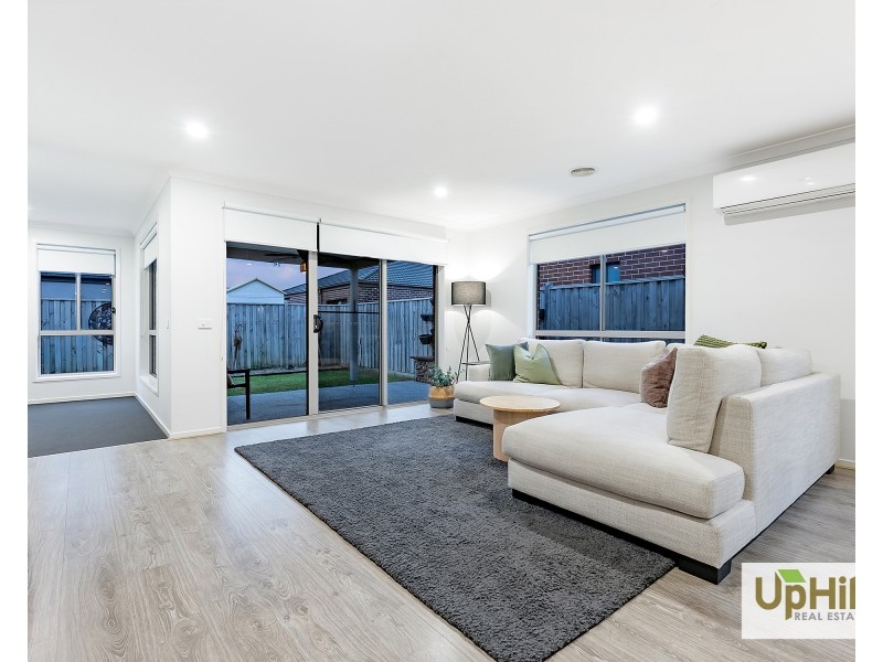 62 Chesney Circuit, Clyde VIC 3978