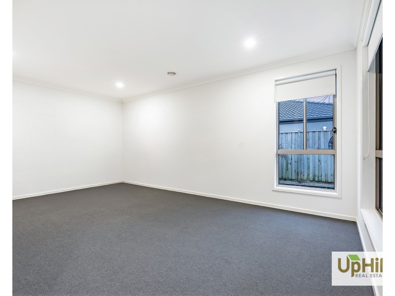 62 Chesney Circuit, Clyde VIC 3978