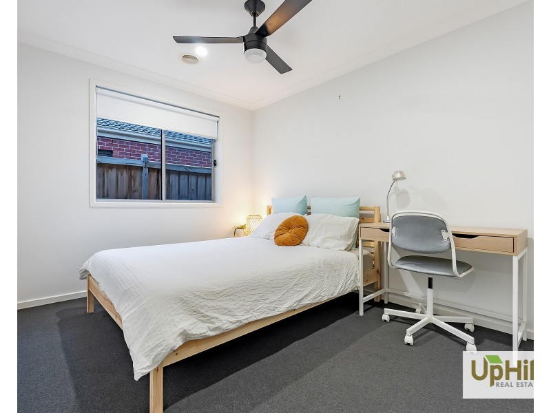 62 Chesney Circuit, Clyde VIC 3978