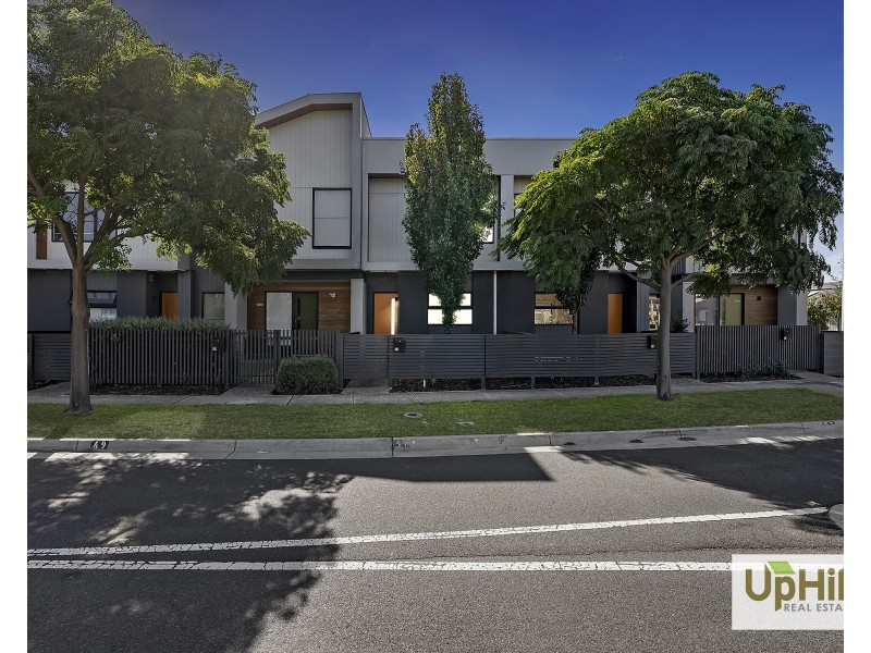 51 Villager St, Cranbourne East VIC 3977