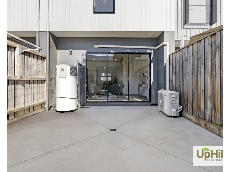 51 Villager St, Cranbourne East VIC 3977