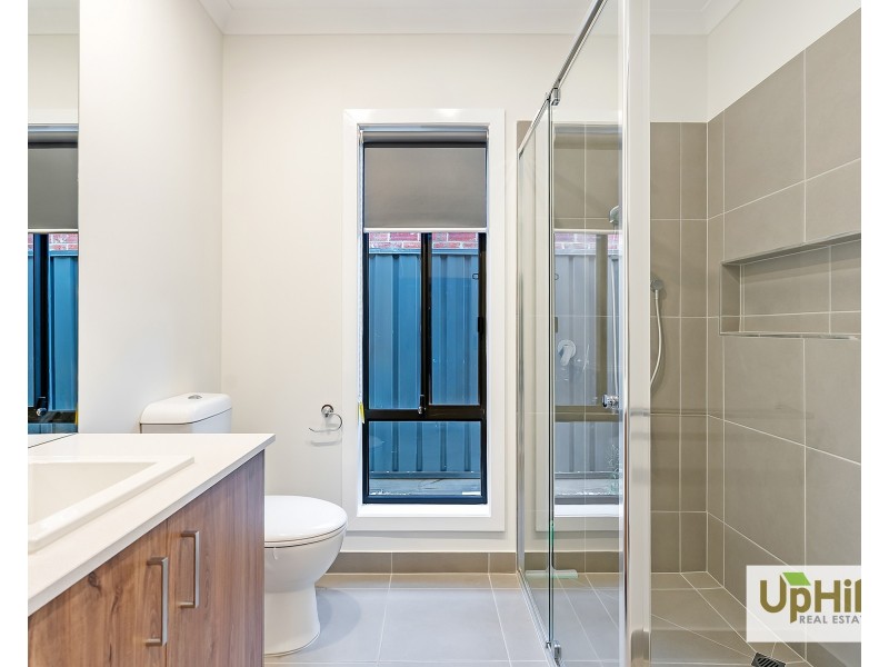 31 Thulian Street, Clyde North VIC 3978