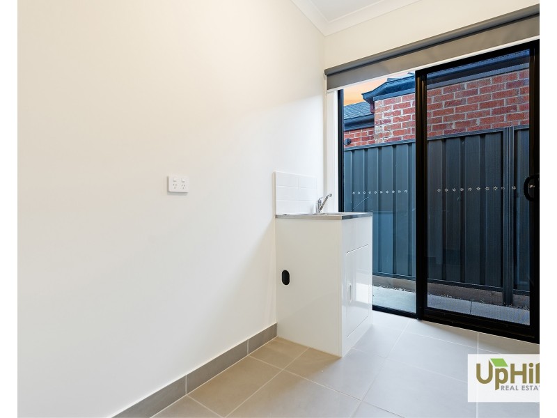 31 Thulian Street, Clyde North VIC 3978