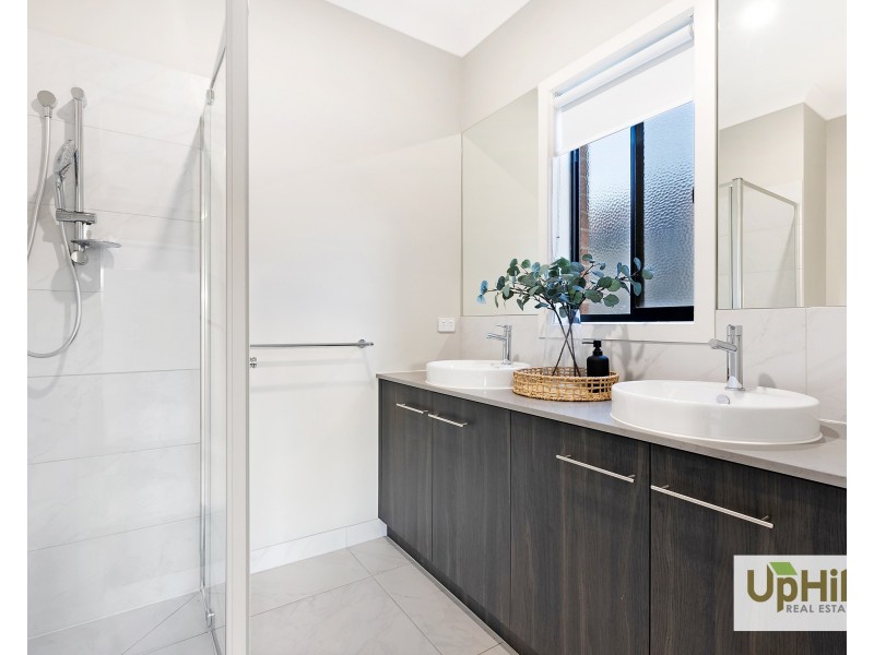 3 Stockfield Avenue, Clyde VIC 3978