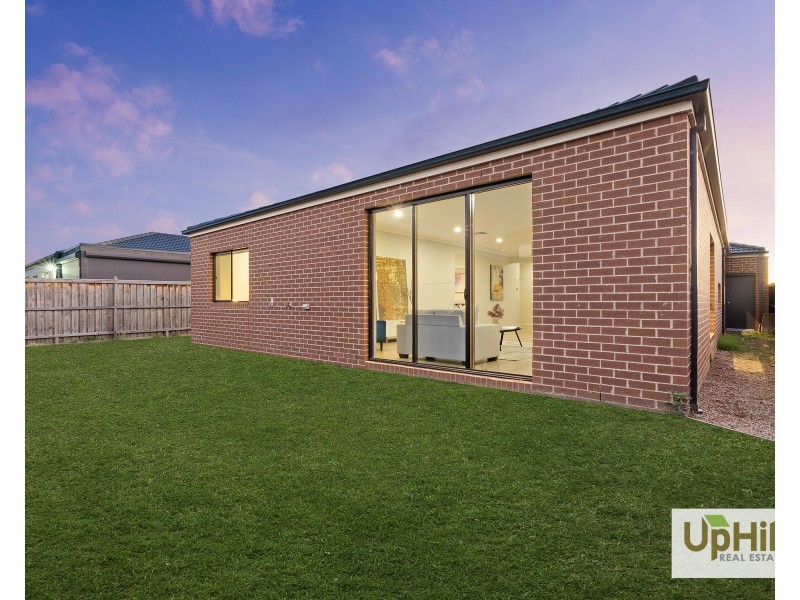 3 Stockfield Avenue, Clyde VIC 3978