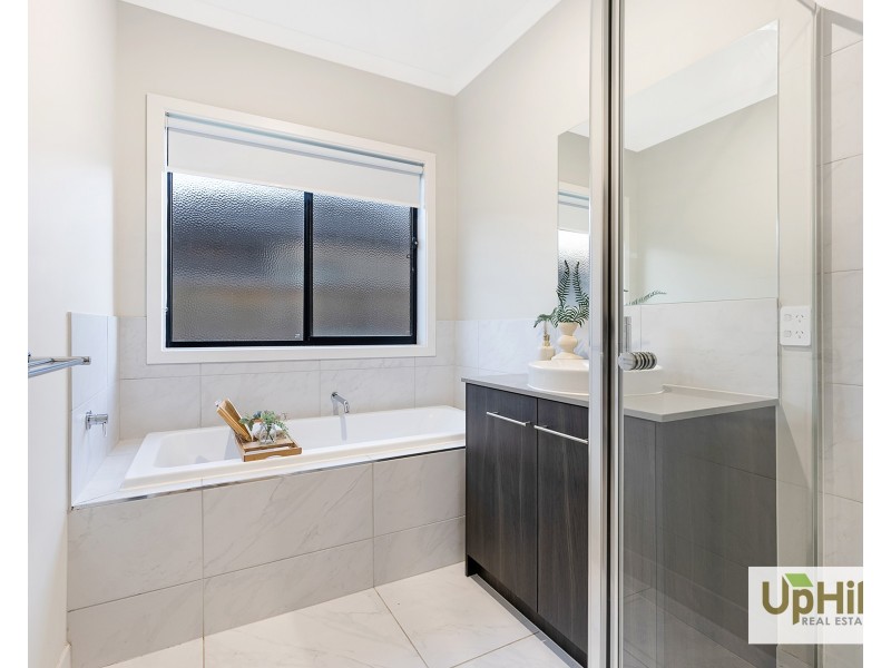 3 Stockfield Avenue, Clyde VIC 3978