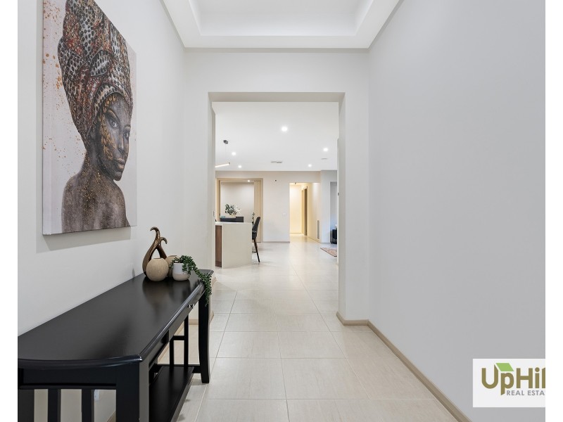 14 Speargrass Close, Clyde North VIC 3978