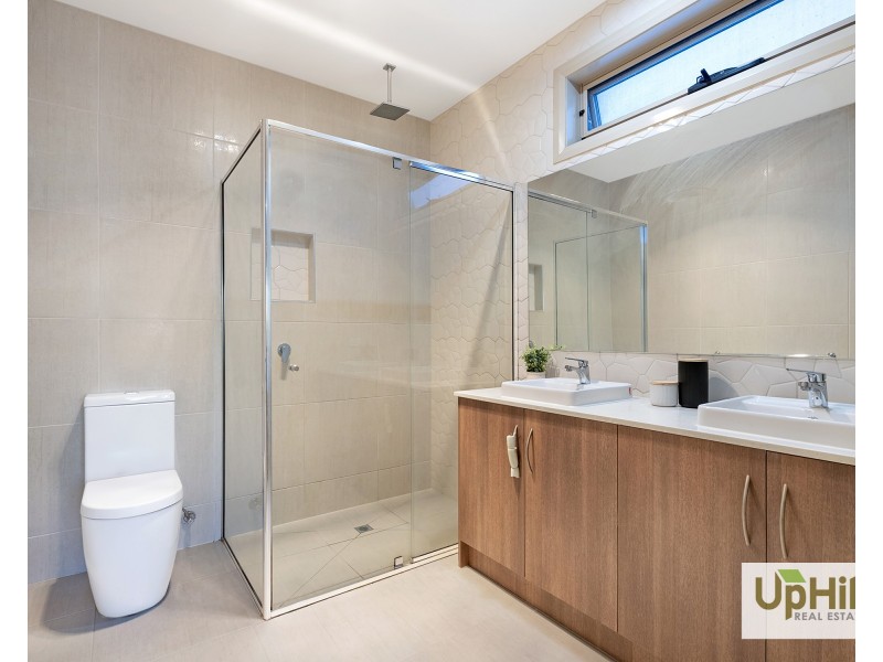 14 Speargrass Close, Clyde North VIC 3978