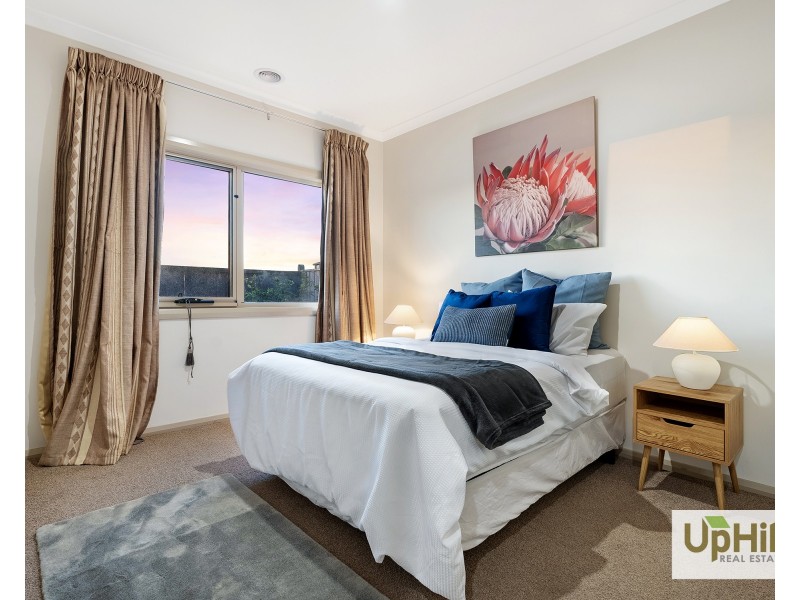 14 Speargrass Close, Clyde North VIC 3978