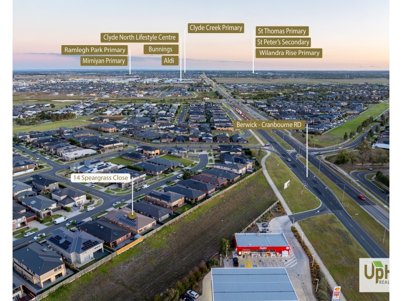 14 Speargrass Close, Clyde North VIC 3978