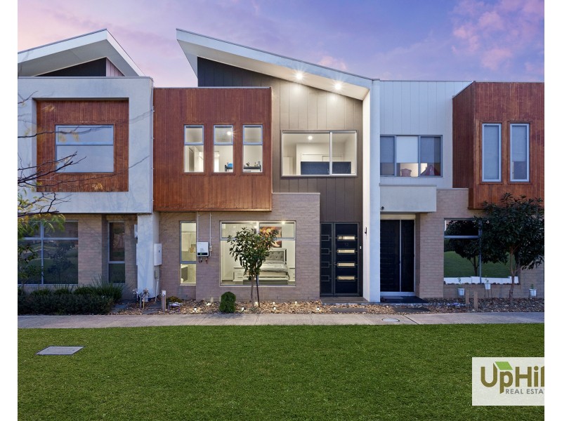 12 Marcela Walk, Clyde North VIC 3978