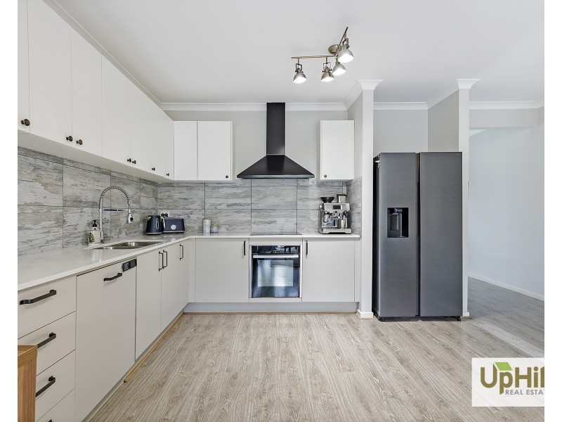 20 Carisbrooke Way, Clyde North VIC 3978