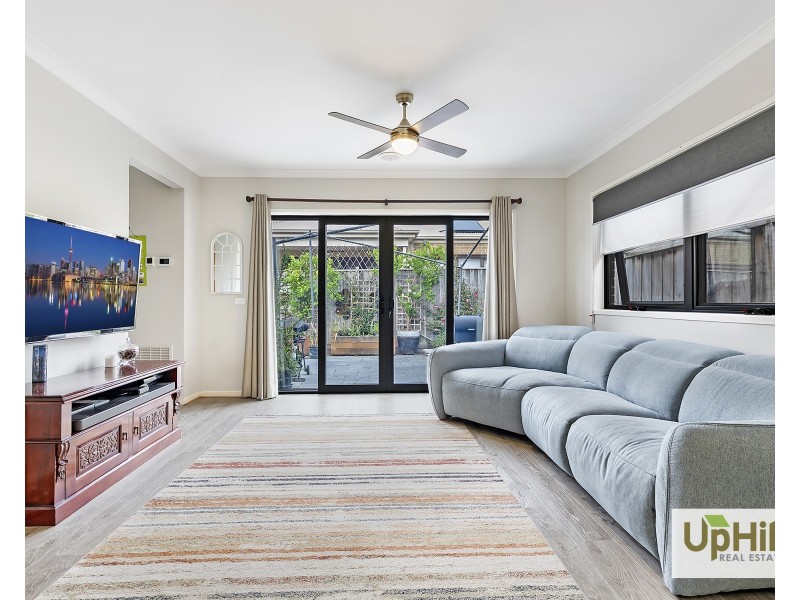 20 Carisbrooke Way, Clyde North VIC 3978